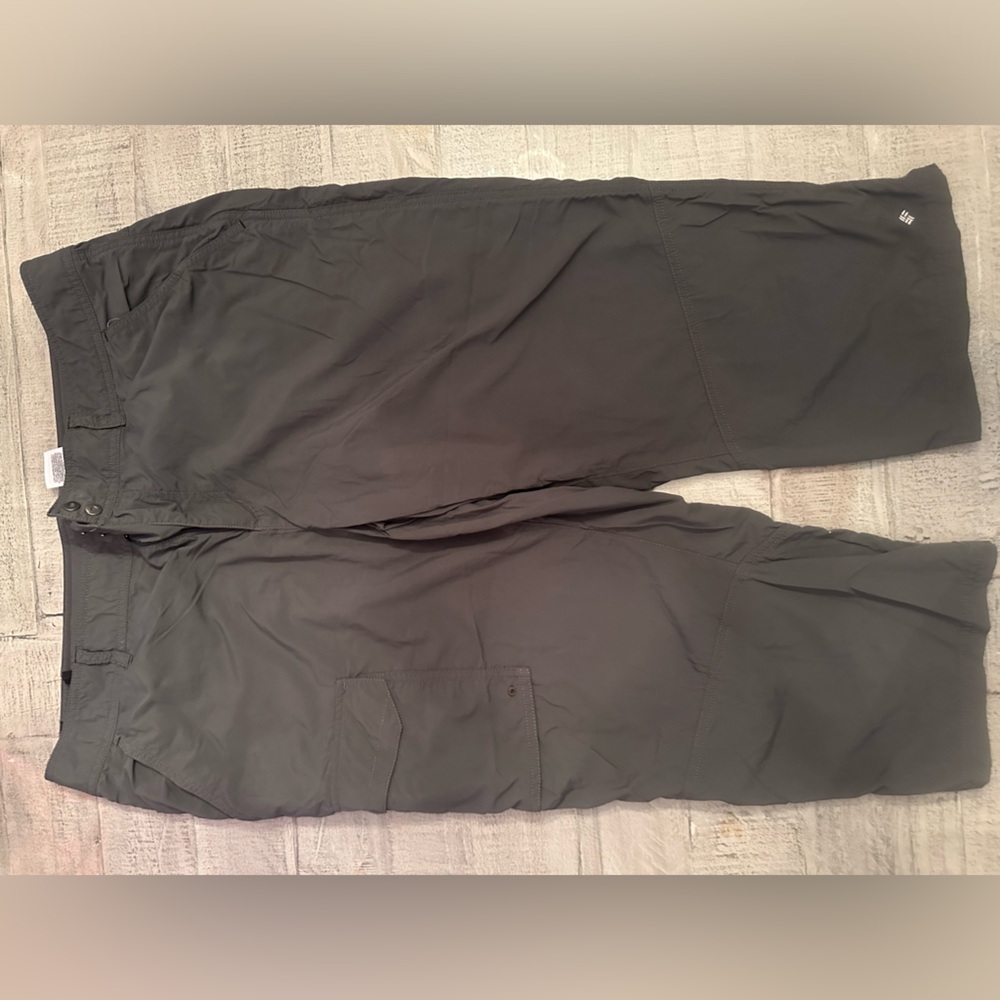 Black Columbia Capri size 18W